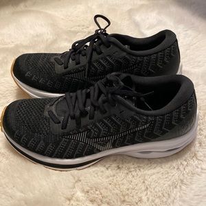 Mizuno Wave Rider 24 Waveknit Womens Size 9